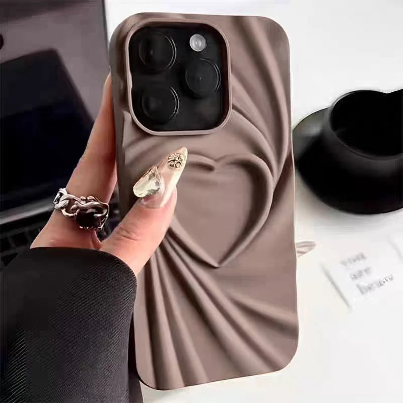 Funda de silicona con diseño de corazón 3D y pliegues para iPhone 15, 14, 13, 16 Pro Max Plus, 17, 12 y 11 Pro Max, suave y completa.