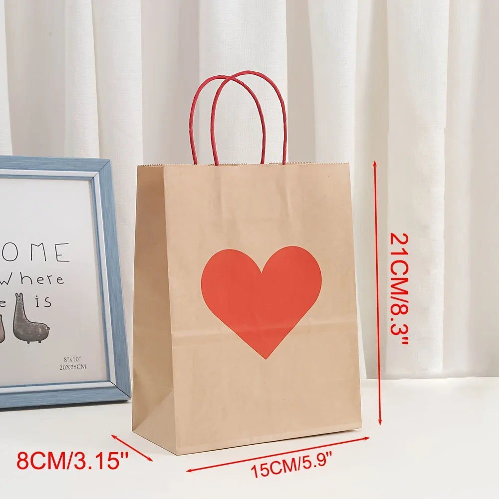 18 bolsas de regalo de papel kraft con forma de corazón, con asas y etiquetas, en rojo y marrón, perfectas para San Valentín, cumpleaños y más.