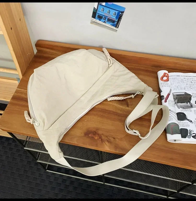 Bolso de hombro de tela suave para mujer, moderno, de color liso, estilo informal, para estudiantes, grande, tipo bandolera