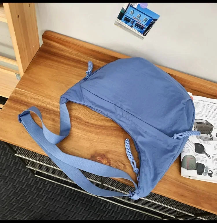 Bolso de hombro de tela suave para mujer, moderno, de color liso, estilo informal, para estudiantes, grande, tipo bandolera