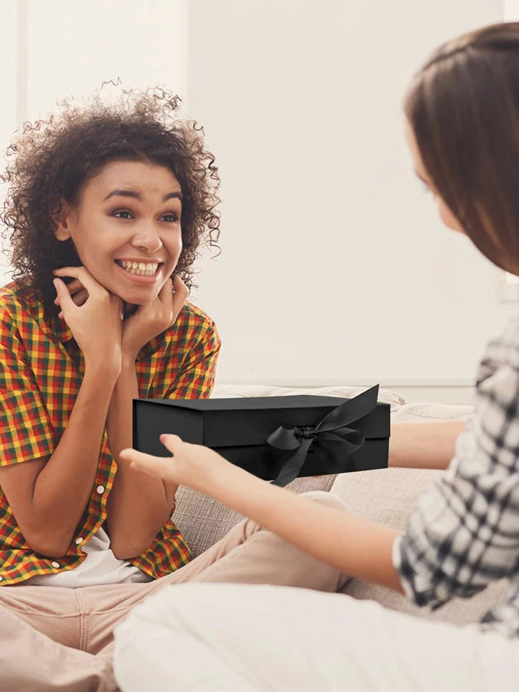 Magnetic Gift Box Kit with Lafite Grass and Greeting Cards Black / Pink Holiday Party Valentine's Day Gifts Folding Box TMZ